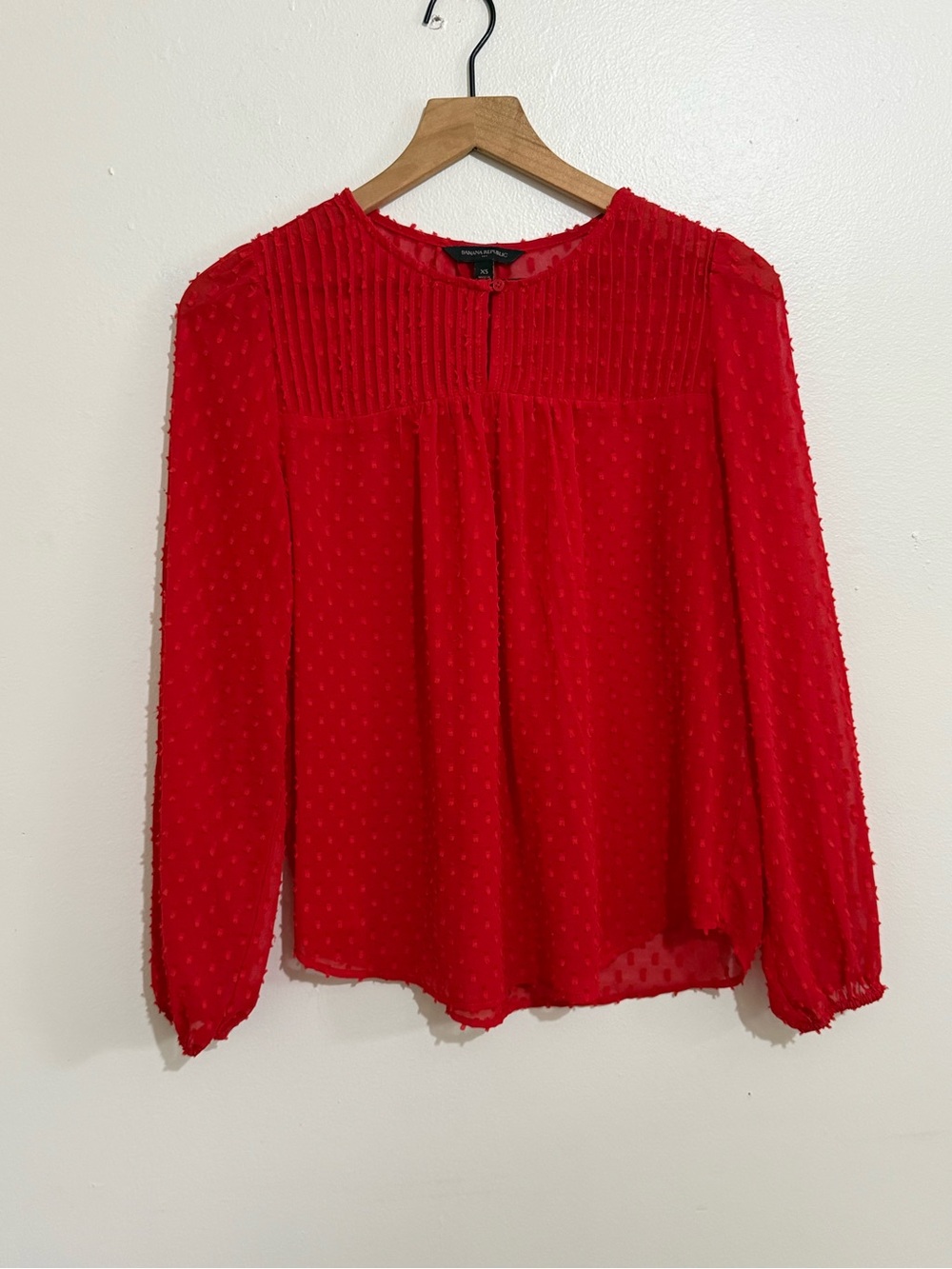 Banana Republic Red Textured Long-Sleeve Blouse